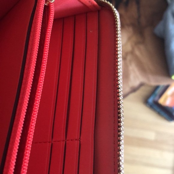 Beautiful Coach Wallet - Picture 6 of 6